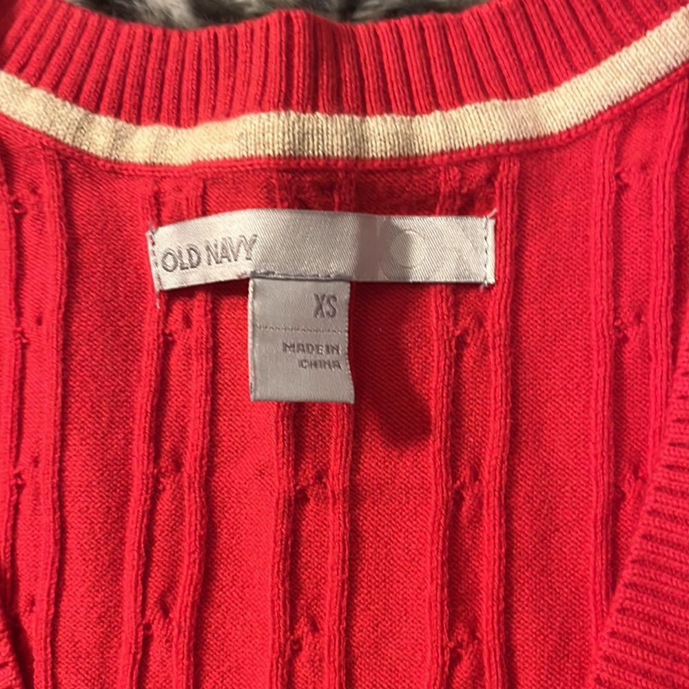 Old Navy Light Weight V-Neck Sweater Size XS - Picture 5 of 6